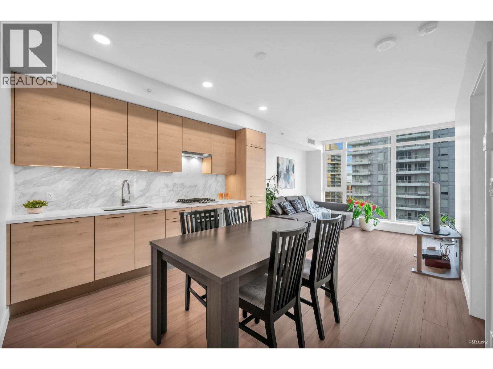 1701 4458 Beresford Street Property Photo 2