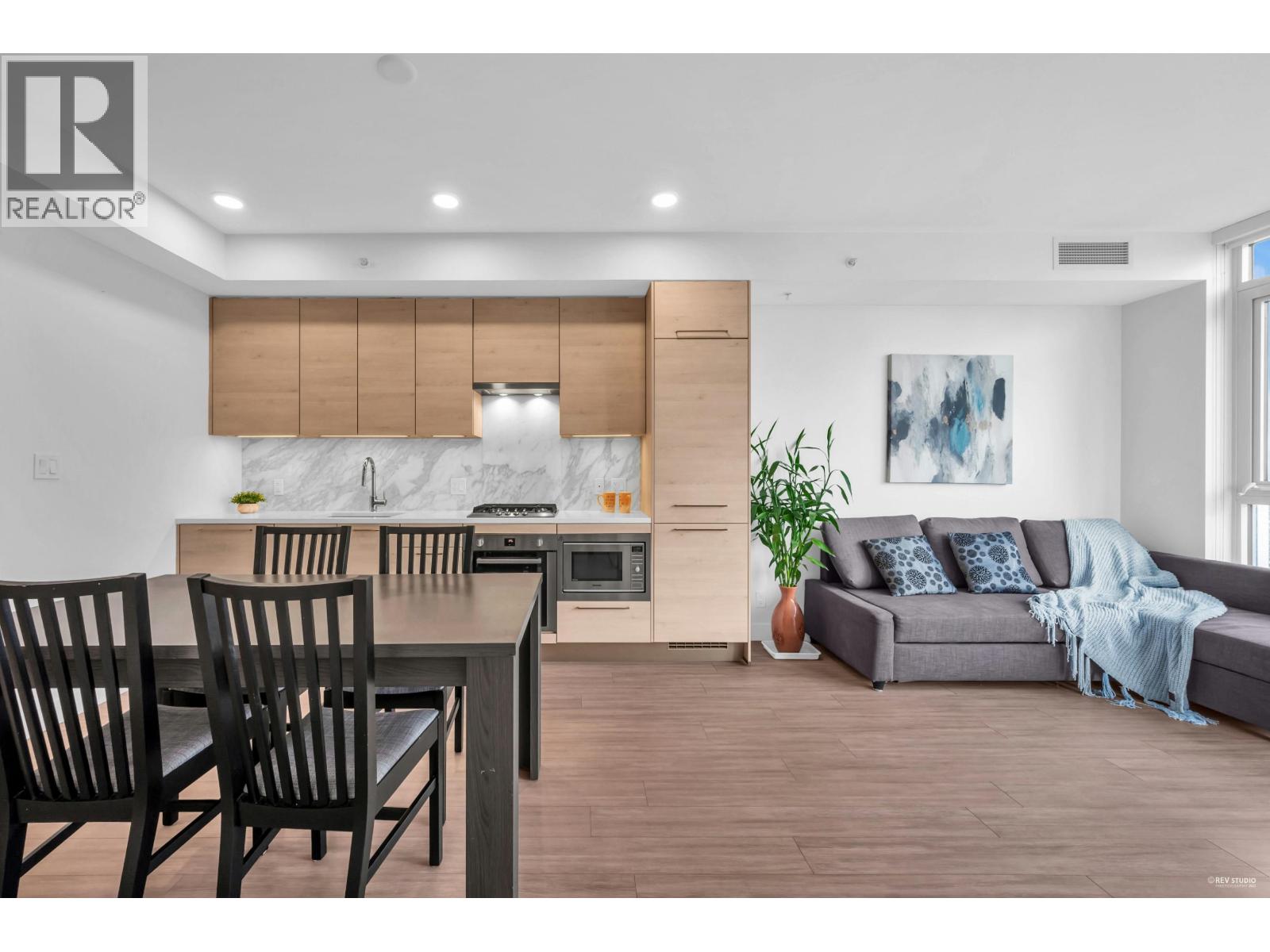 1701 4458 Beresford Street Property Photo 3
