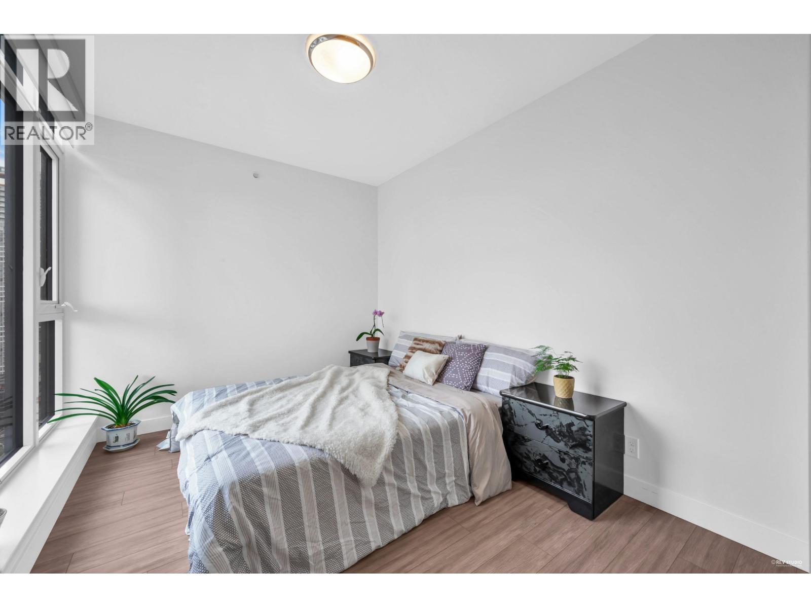 1701 4458 Beresford Street Property Photo 6