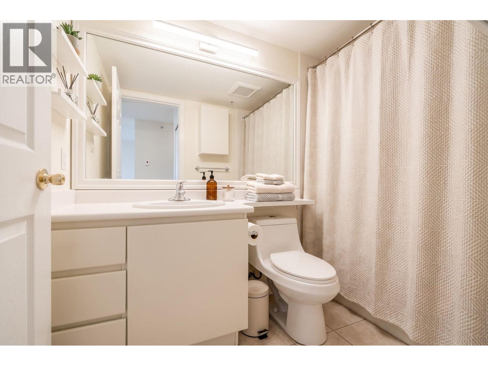 504 5189 Gaston Street Property Photo 9