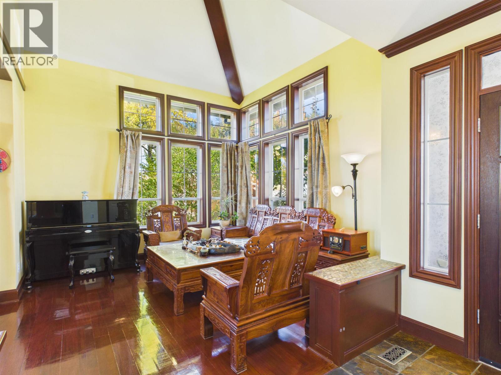23 Fernway Drive Property Photo 4