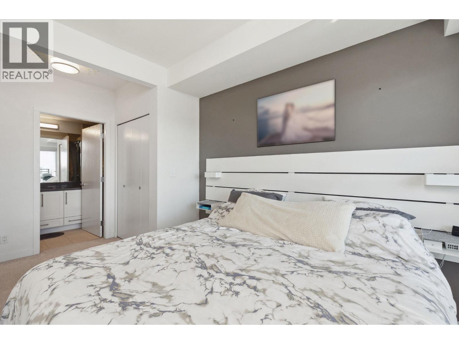 417 10177 River Drive Property Photo 15