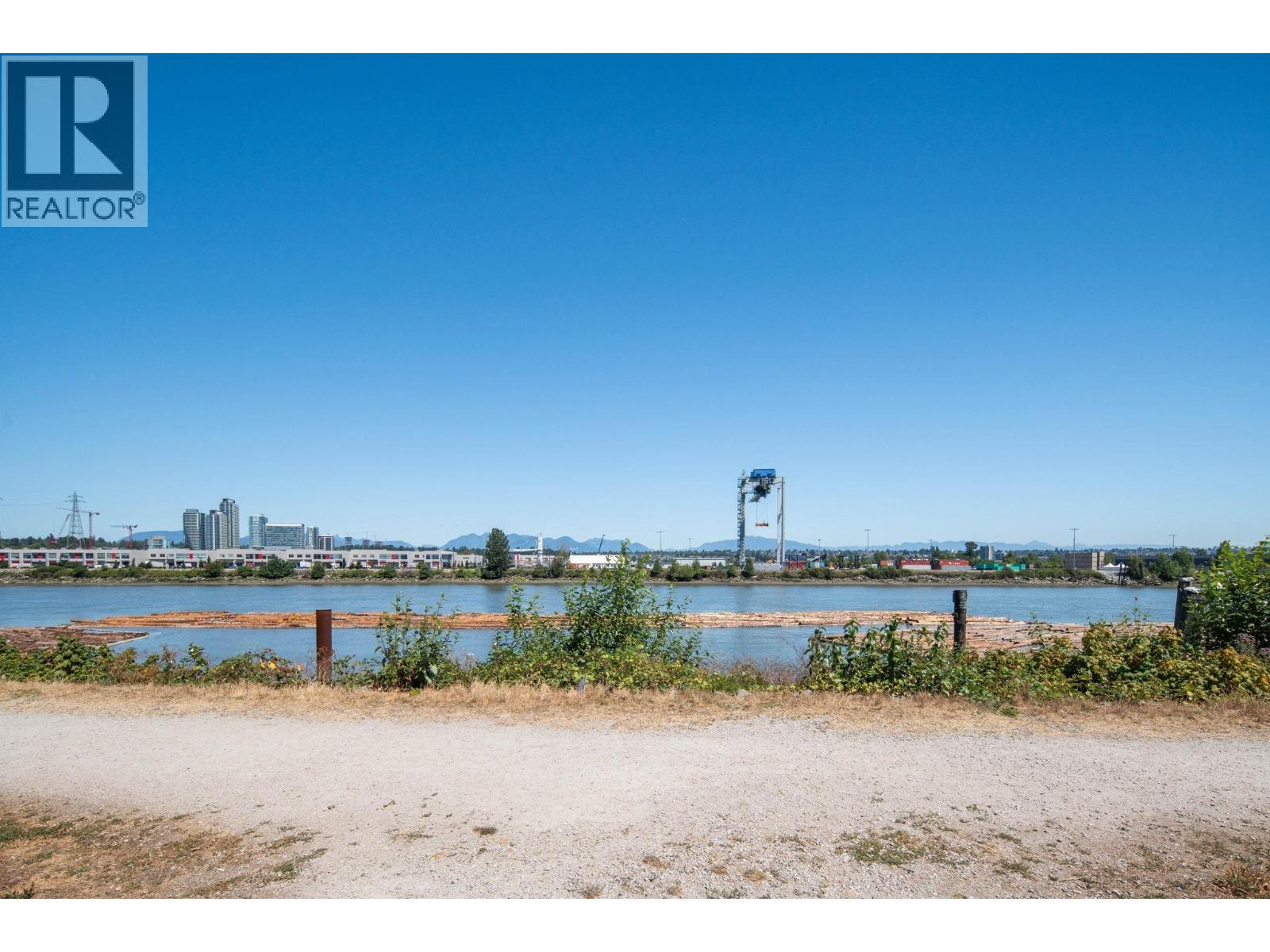 417 10177 River Drive Property Photo 27