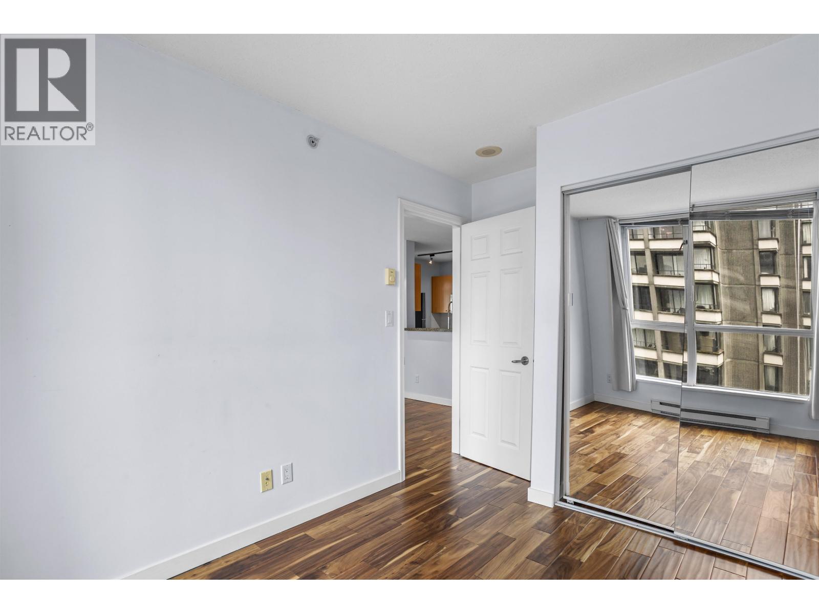 1506 1420 W Georgia Street Property Photo 11
