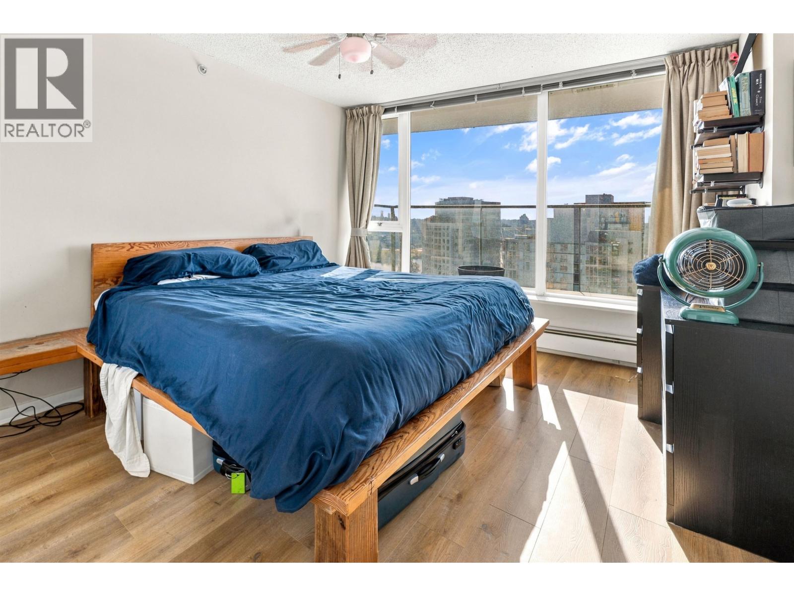 3701 188 Keefer Place Property Photo 15