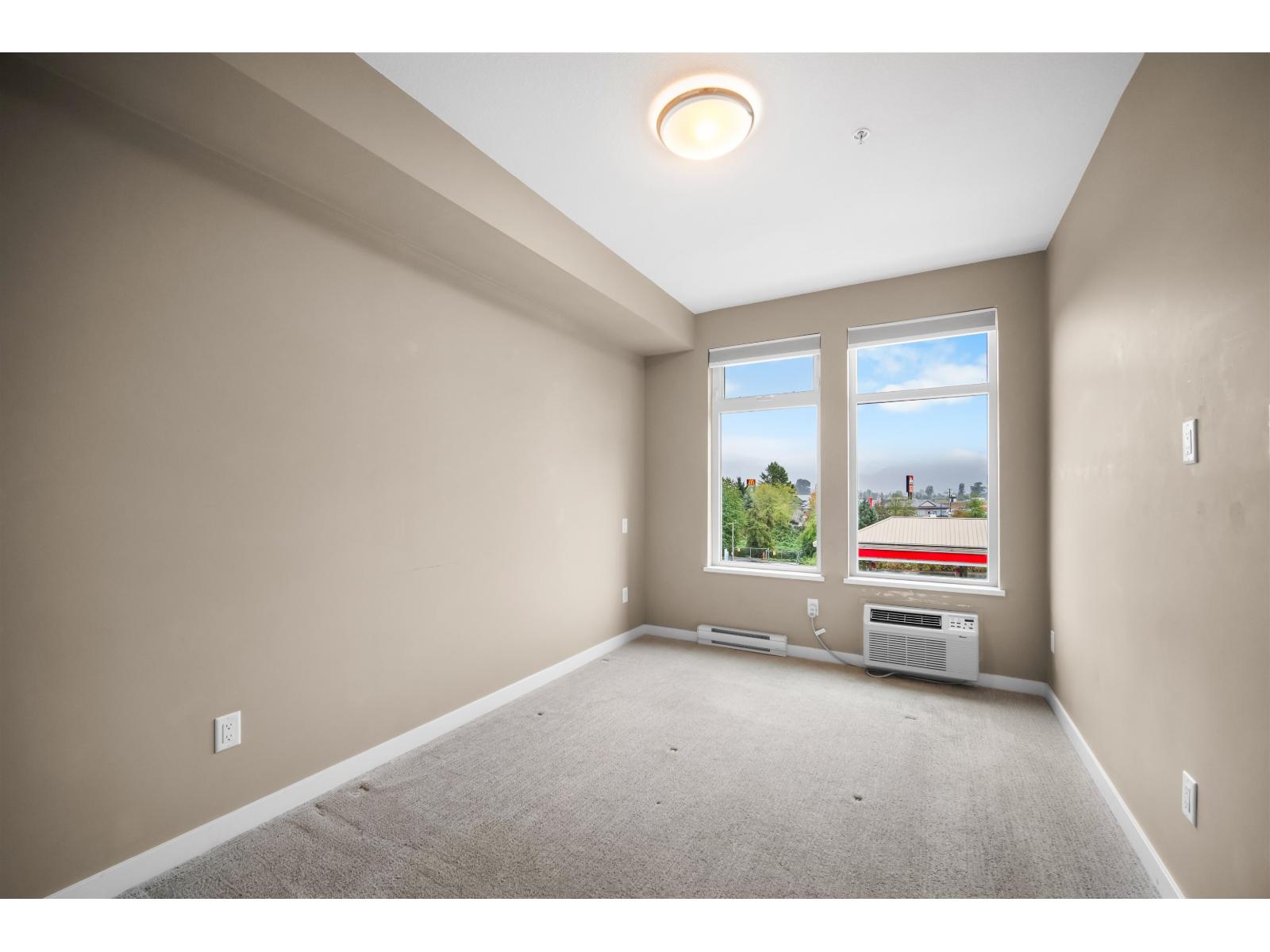 111 2242 Whatcom Road Property Photo 13