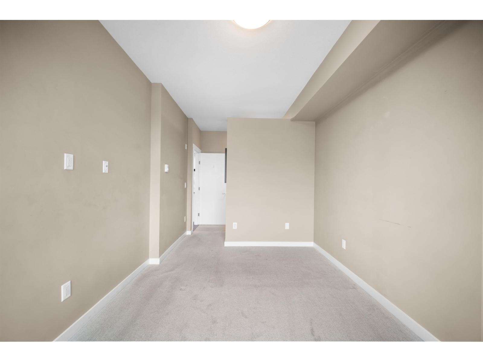111 2242 Whatcom Road Property Photo 14