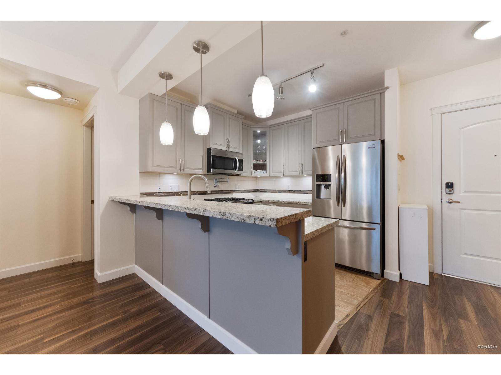 316 8157 207 Street Property Photo 4