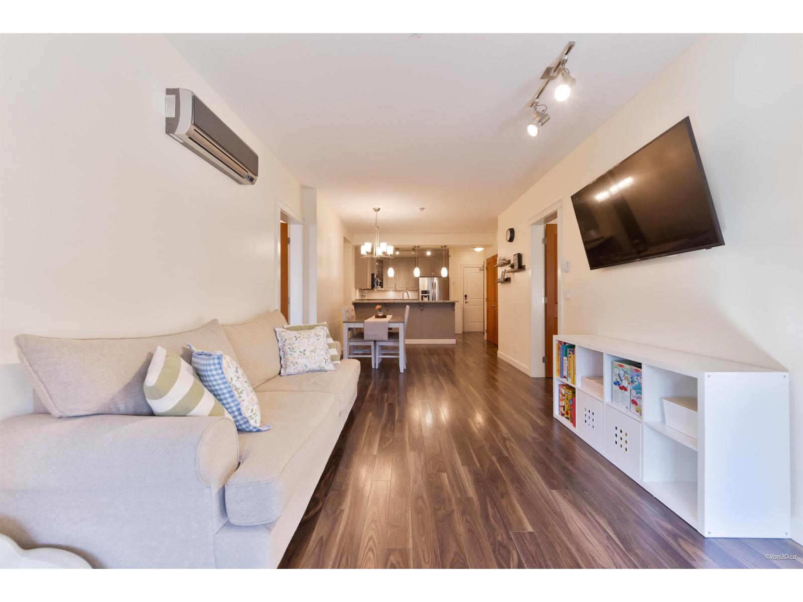 316 8157 207 Street Property Photo 10