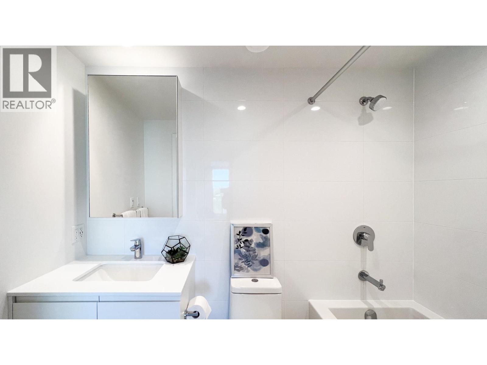 2601 3809 Evergreen Place Property Photo 14