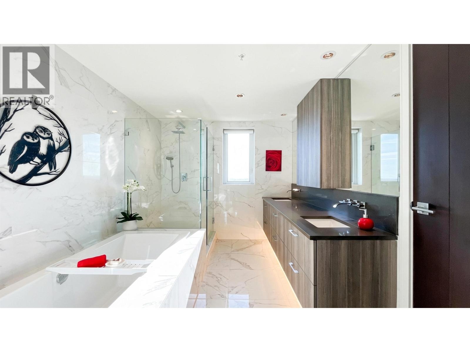 1601 210 Salter Street Property Photo 1
