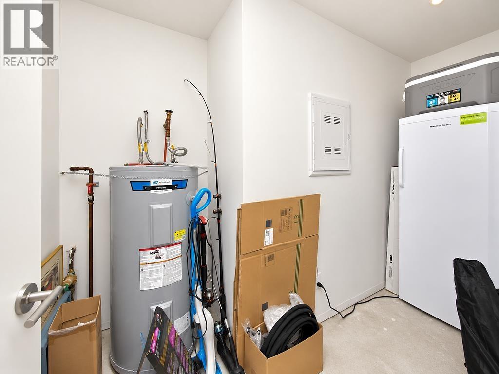 1070 Celia Crescent Property Photo 25