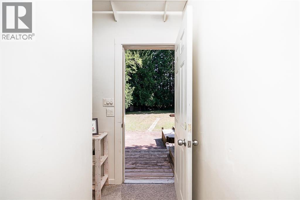 24084 102 Avenue Property Photo 33