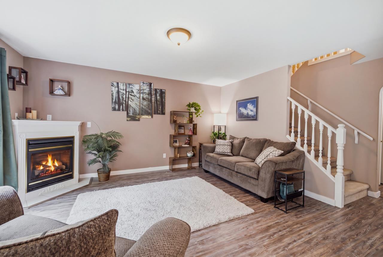 46360 Valleyview Road #2 Property Photo 5