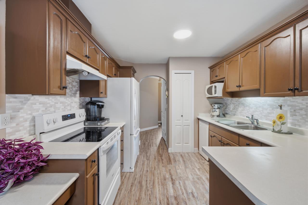 46360 Valleyview Road #2 Property Photo 8