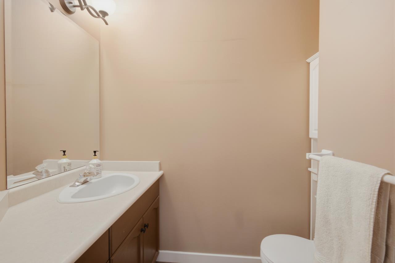 46360 Valleyview Road #2 Property Photo 13