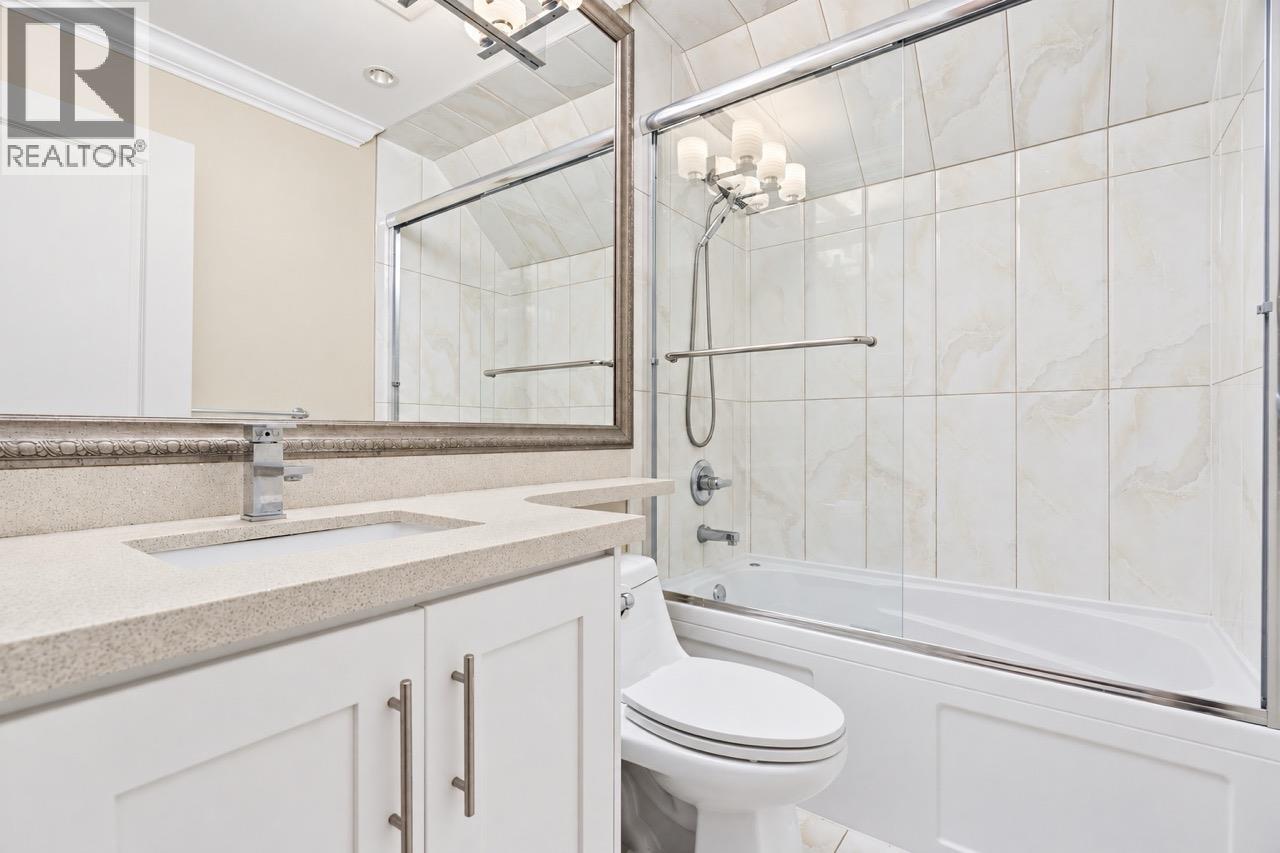 3895 Dumfries Street Property Photo 19