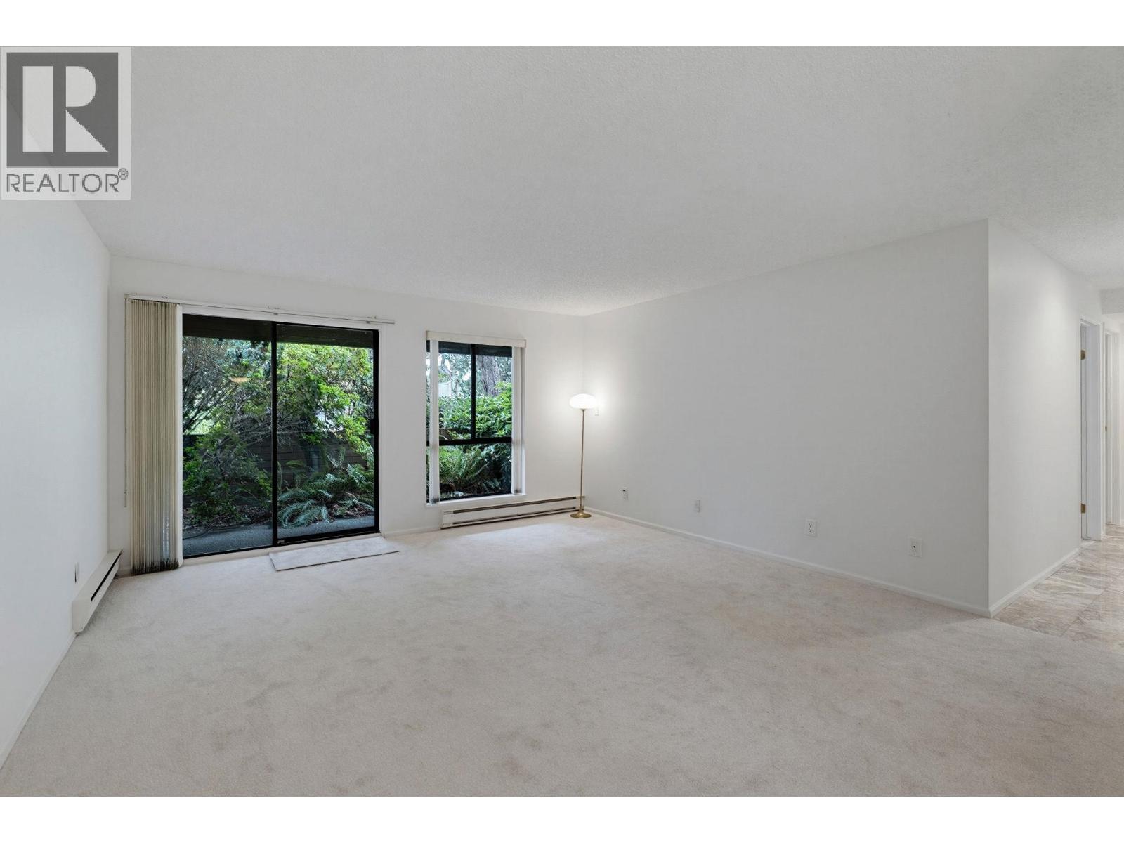 106 333 Wethersfield Drive Property Photo 2