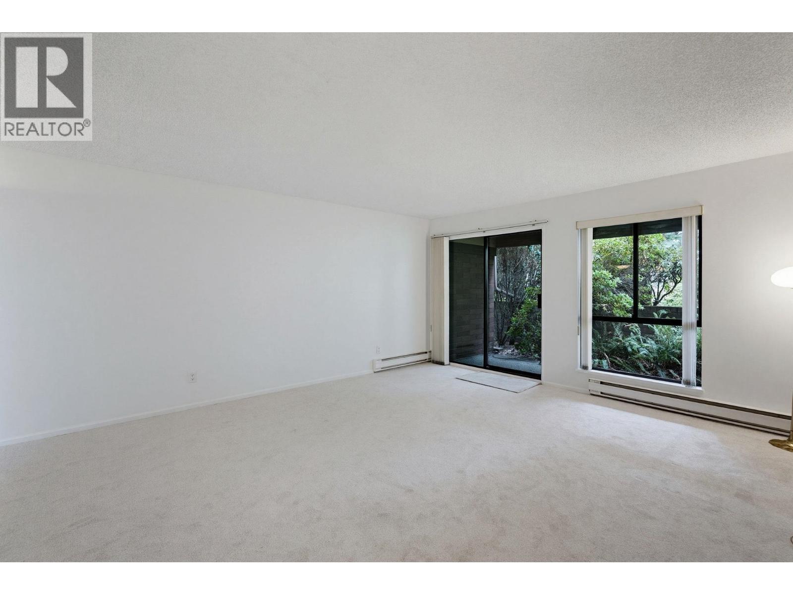 106 333 Wethersfield Drive Property Photo 4