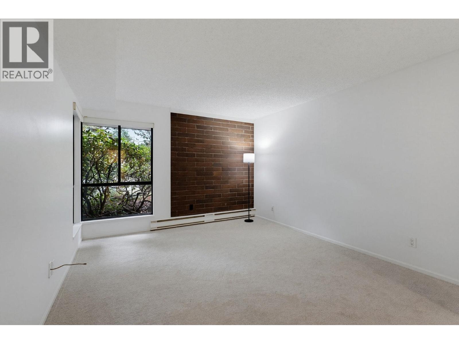 106 333 Wethersfield Drive Property Photo 13