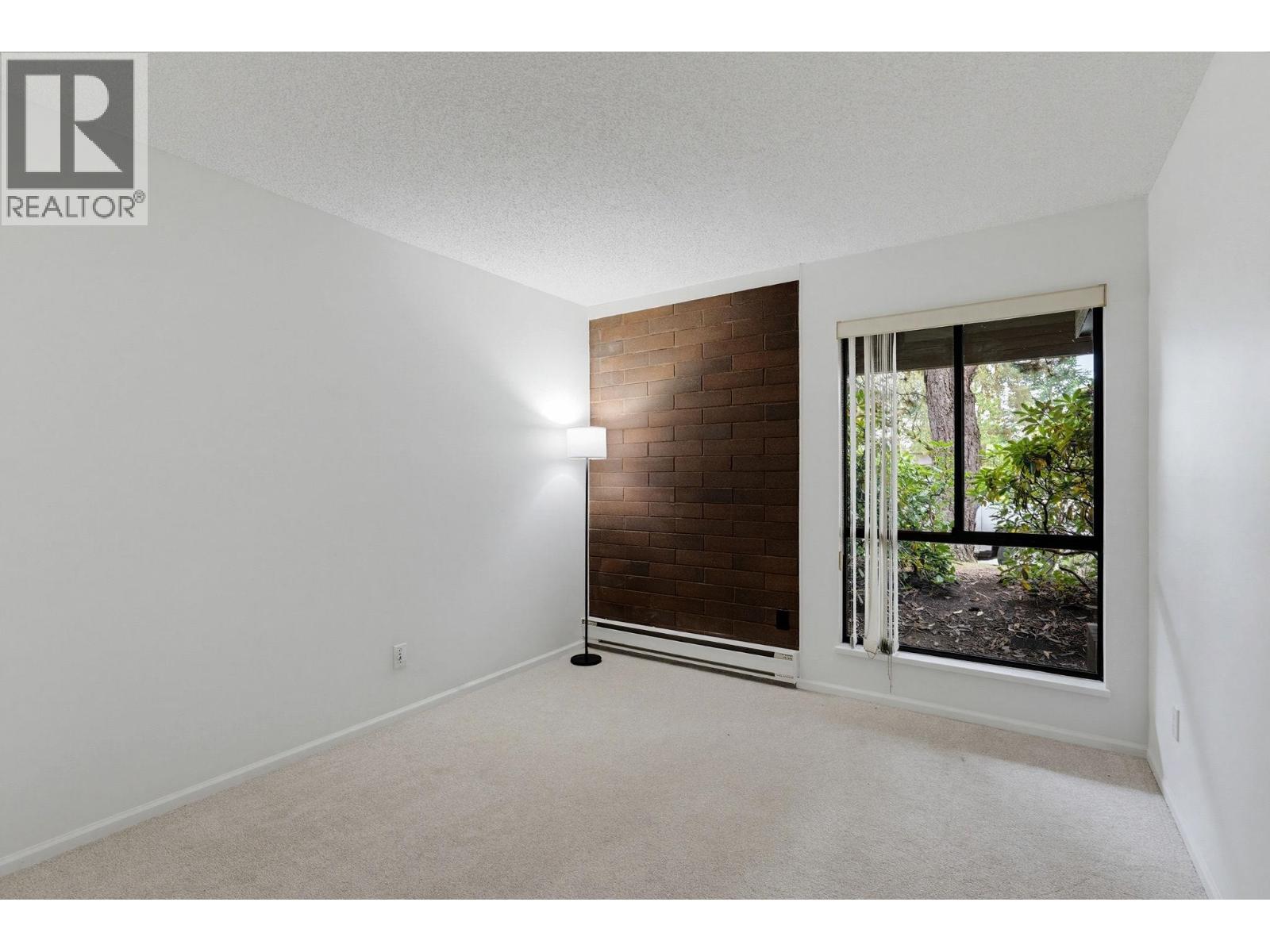 106 333 Wethersfield Drive Property Photo 18