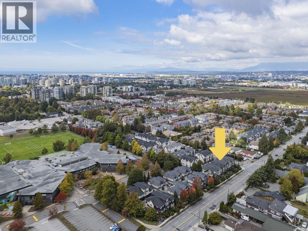4 9840 Alberta Road Property Photo 6
