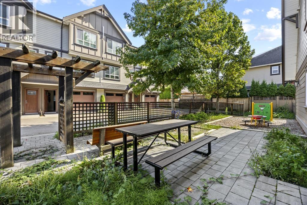 4 9840 Alberta Road Property Photo 10
