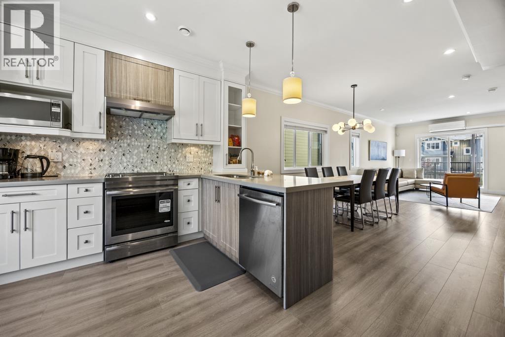 4 9840 Alberta Road Property Photo 16
