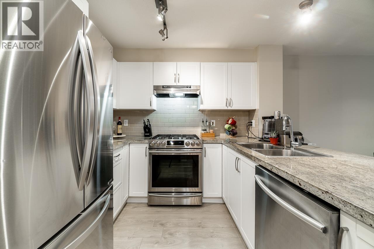 211 4728 Dawson Street Property Photo 4