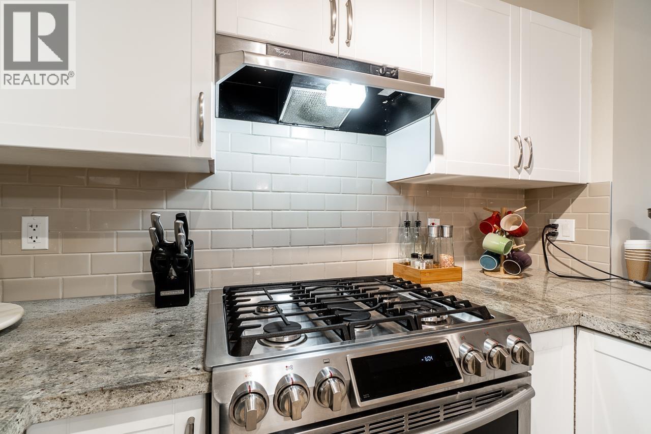 211 4728 Dawson Street Property Photo 5
