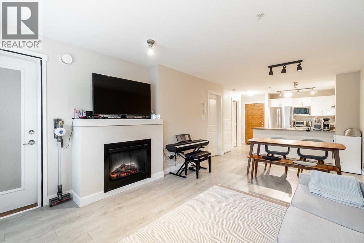211 4728 Dawson Street Property Photo 12