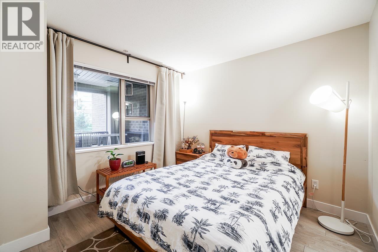 211 4728 Dawson Street Property Photo 14