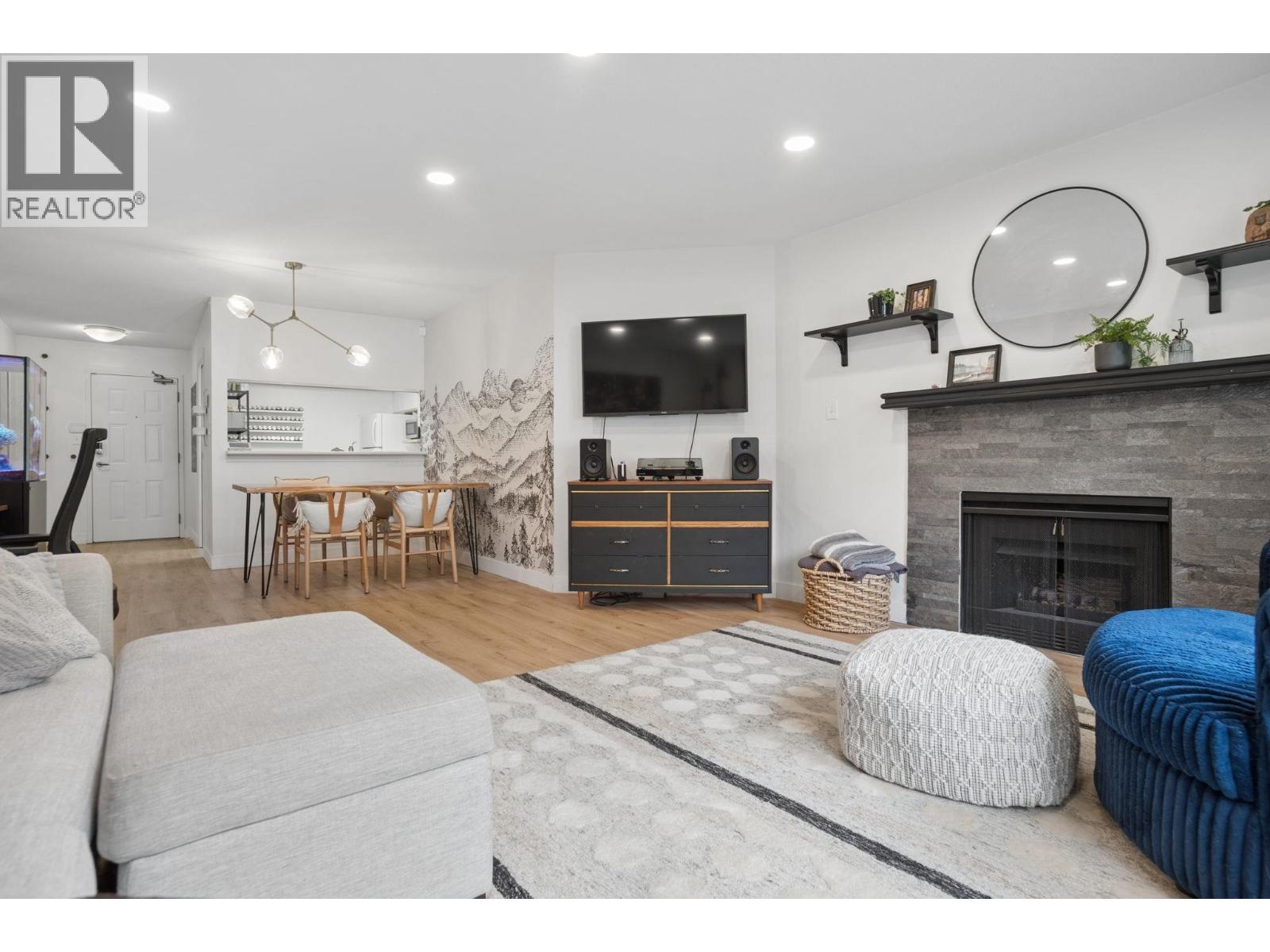 108 1655 Augusta Avenue Property Photo 5
