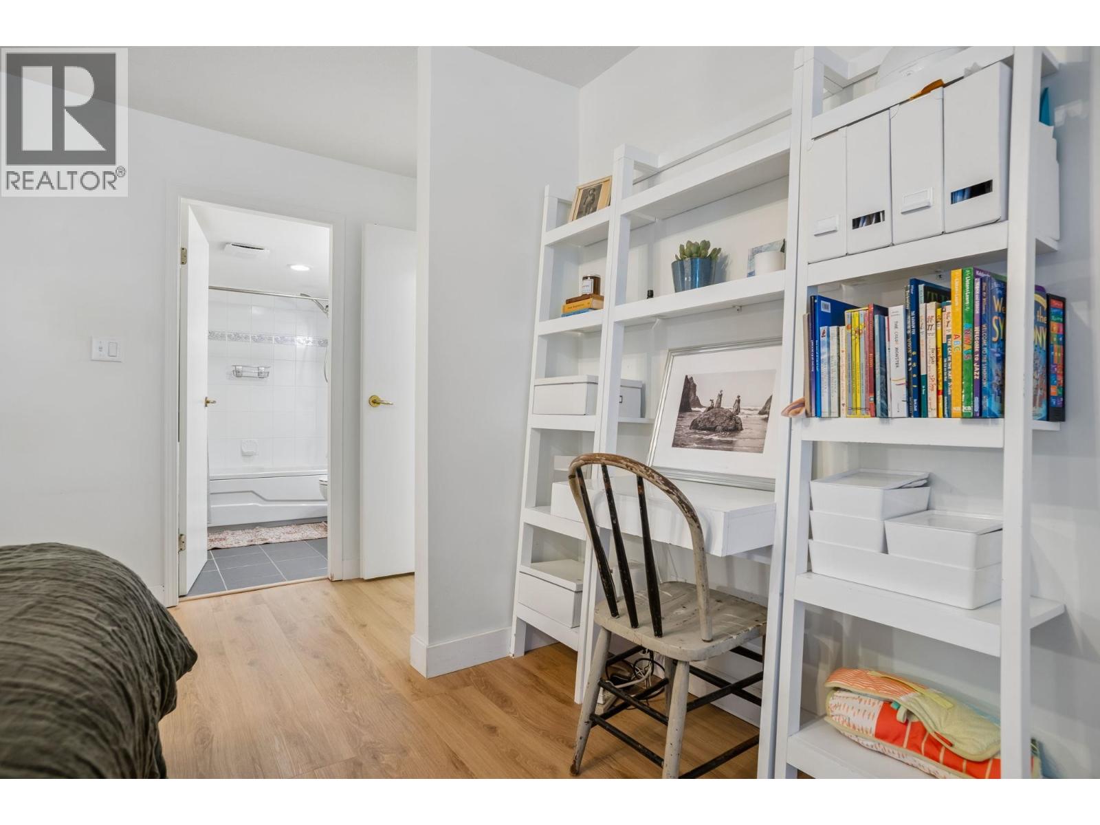 108 1655 Augusta Avenue Property Photo 17