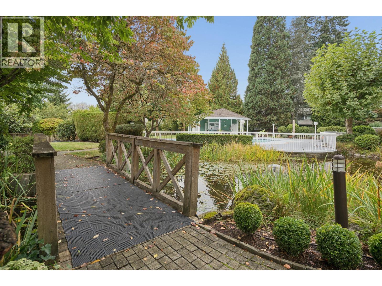 108 1655 Augusta Avenue Property Photo 32