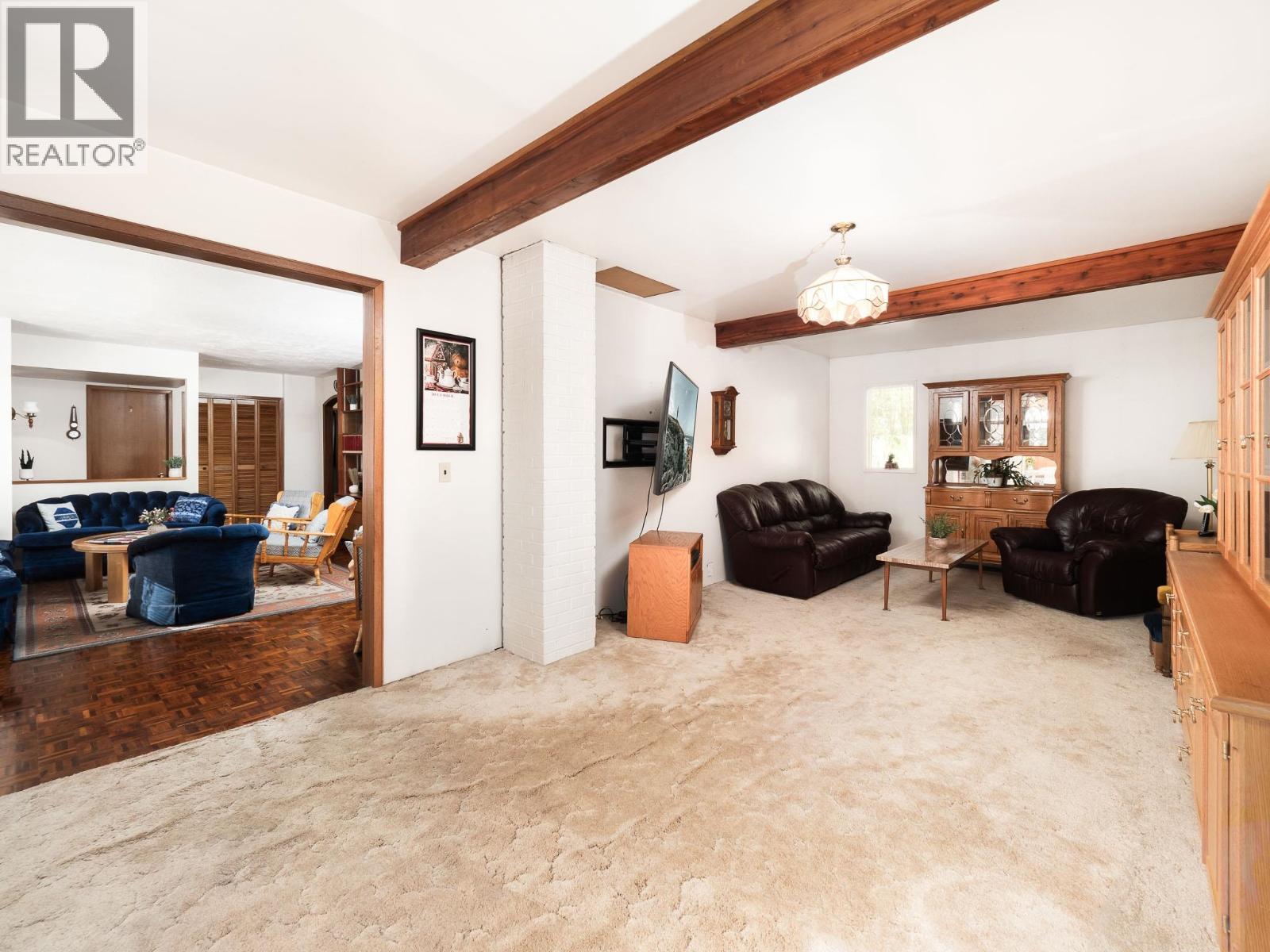 1688 Aintree Drive Property Photo 10