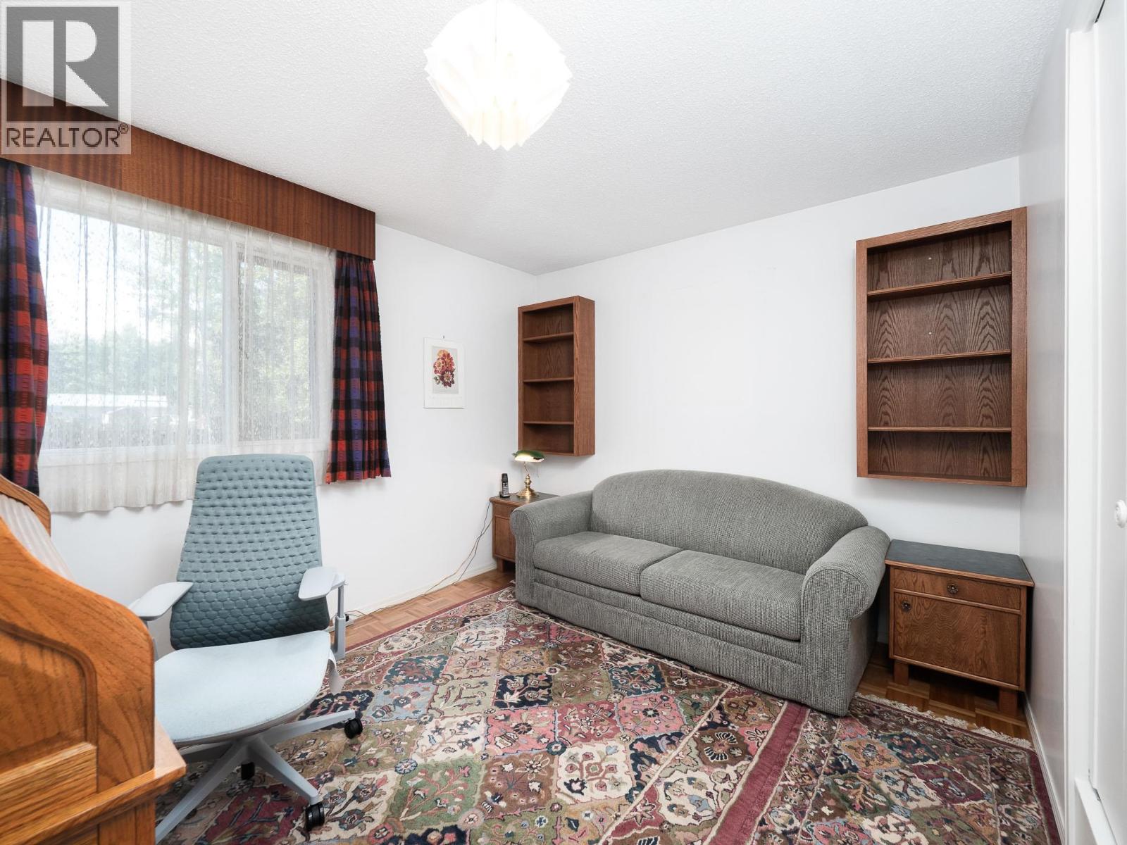 1688 Aintree Drive Property Photo 15