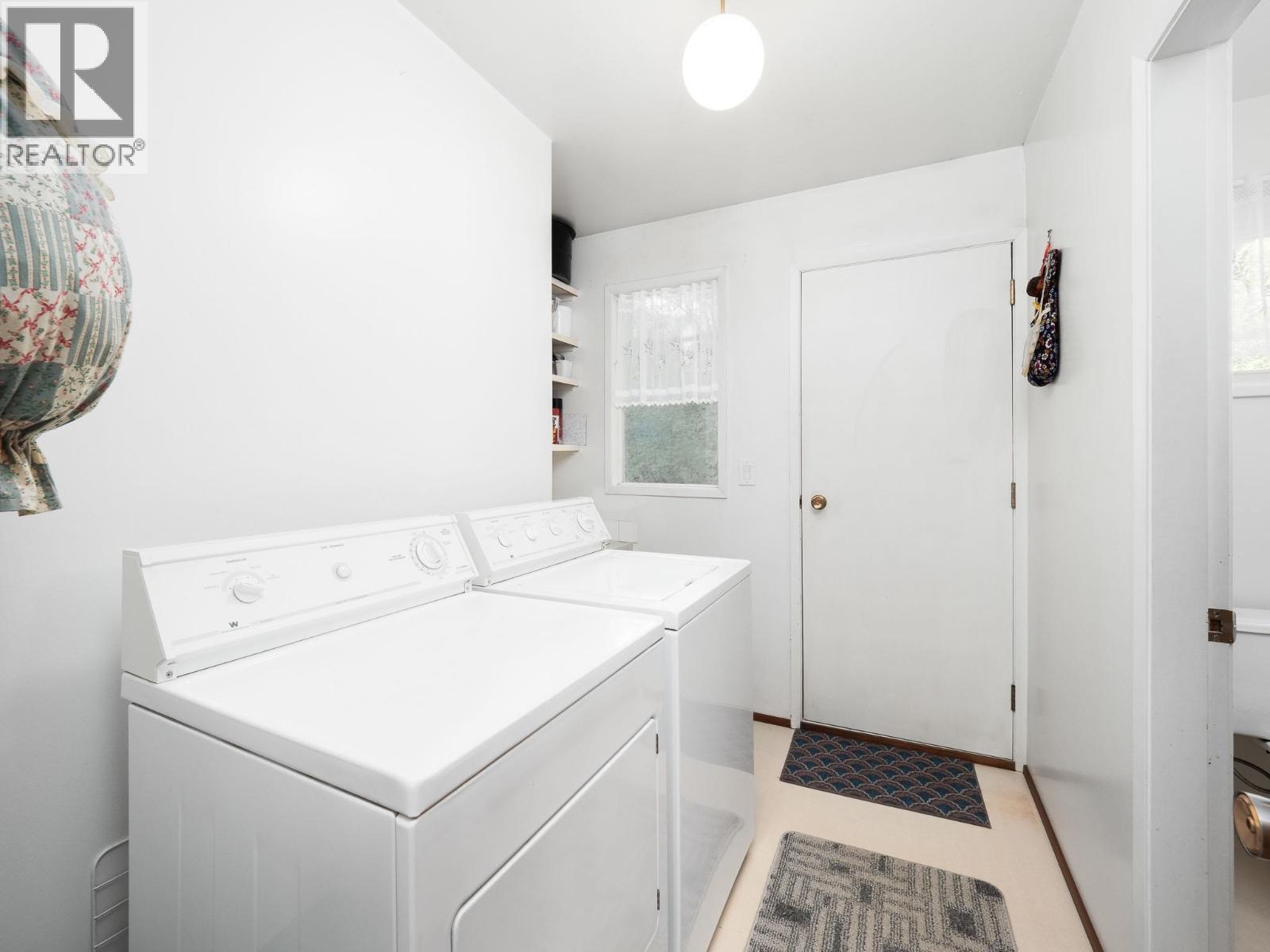 1688 Aintree Drive Property Photo 16