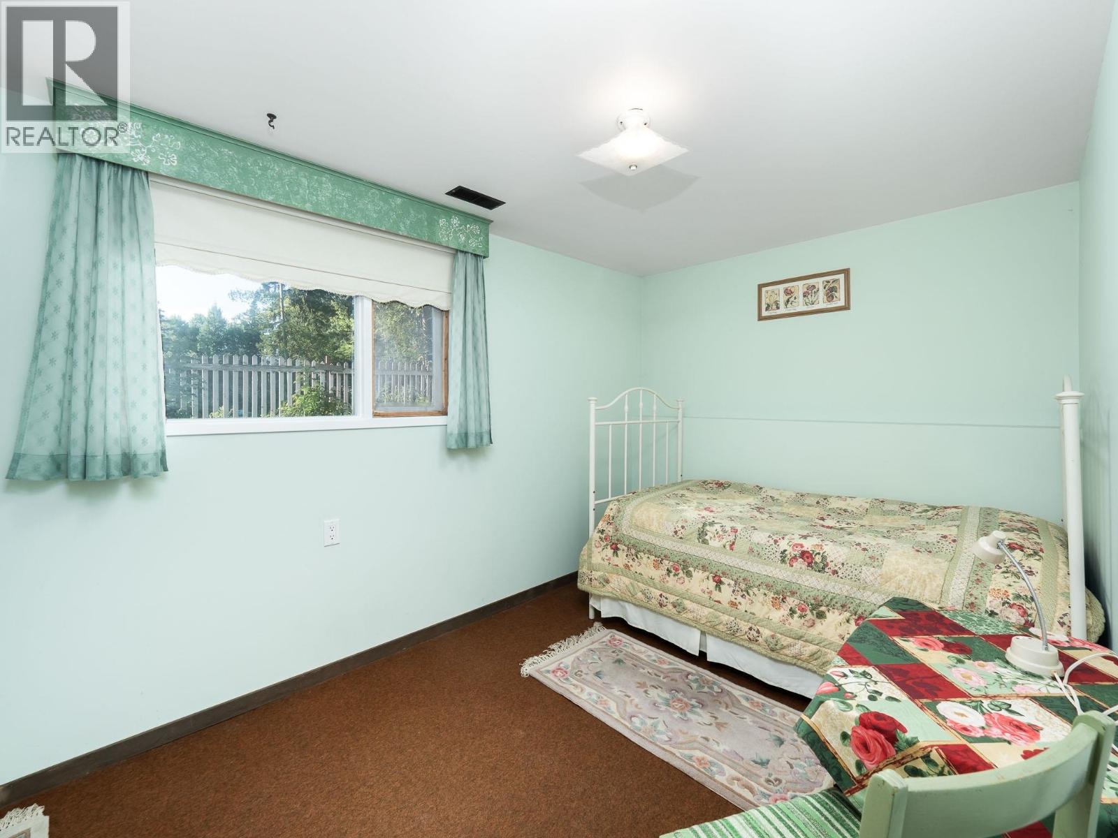 1688 Aintree Drive Property Photo 22