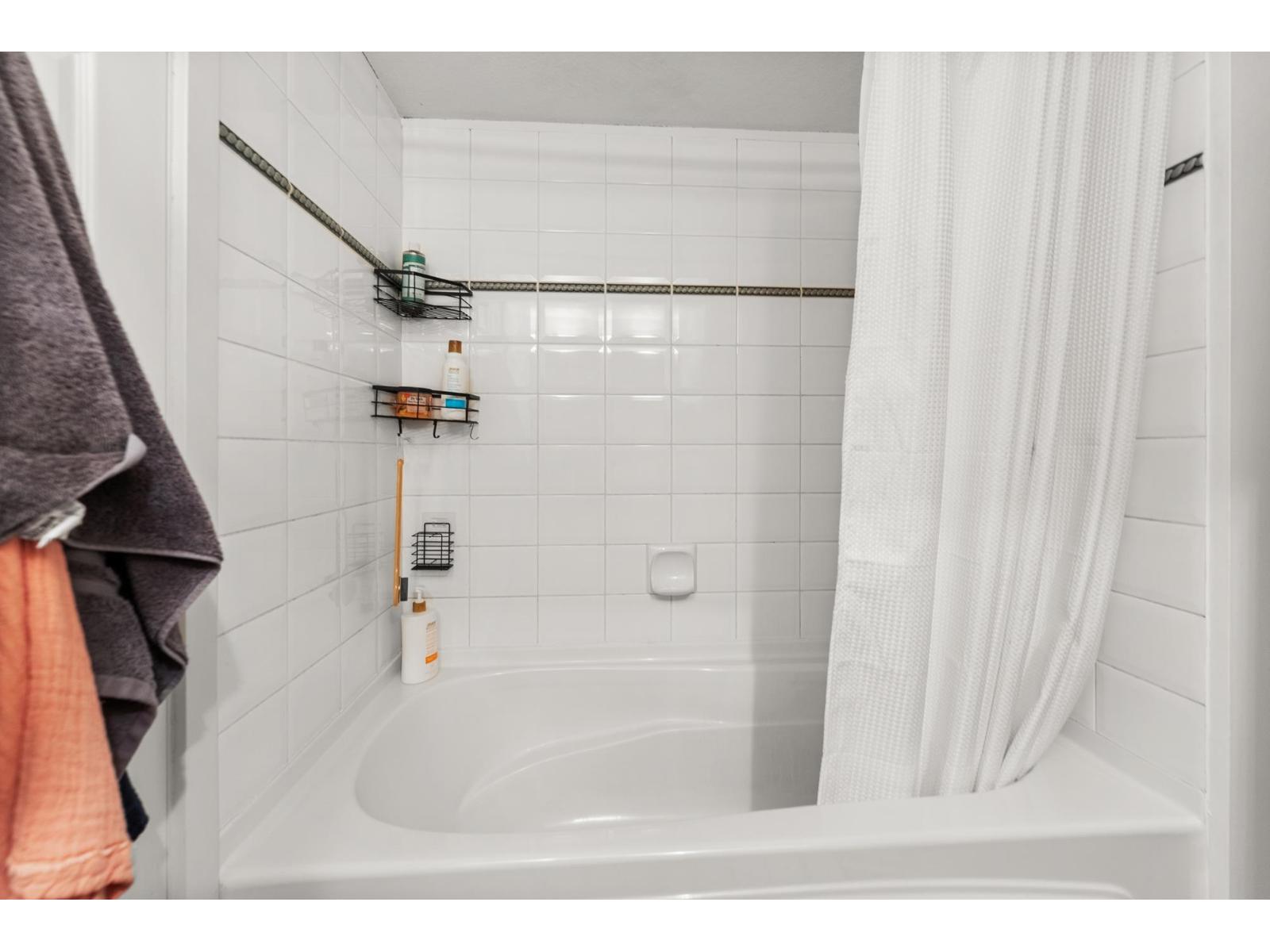 323 15268 105 Avenue Property Photo 25