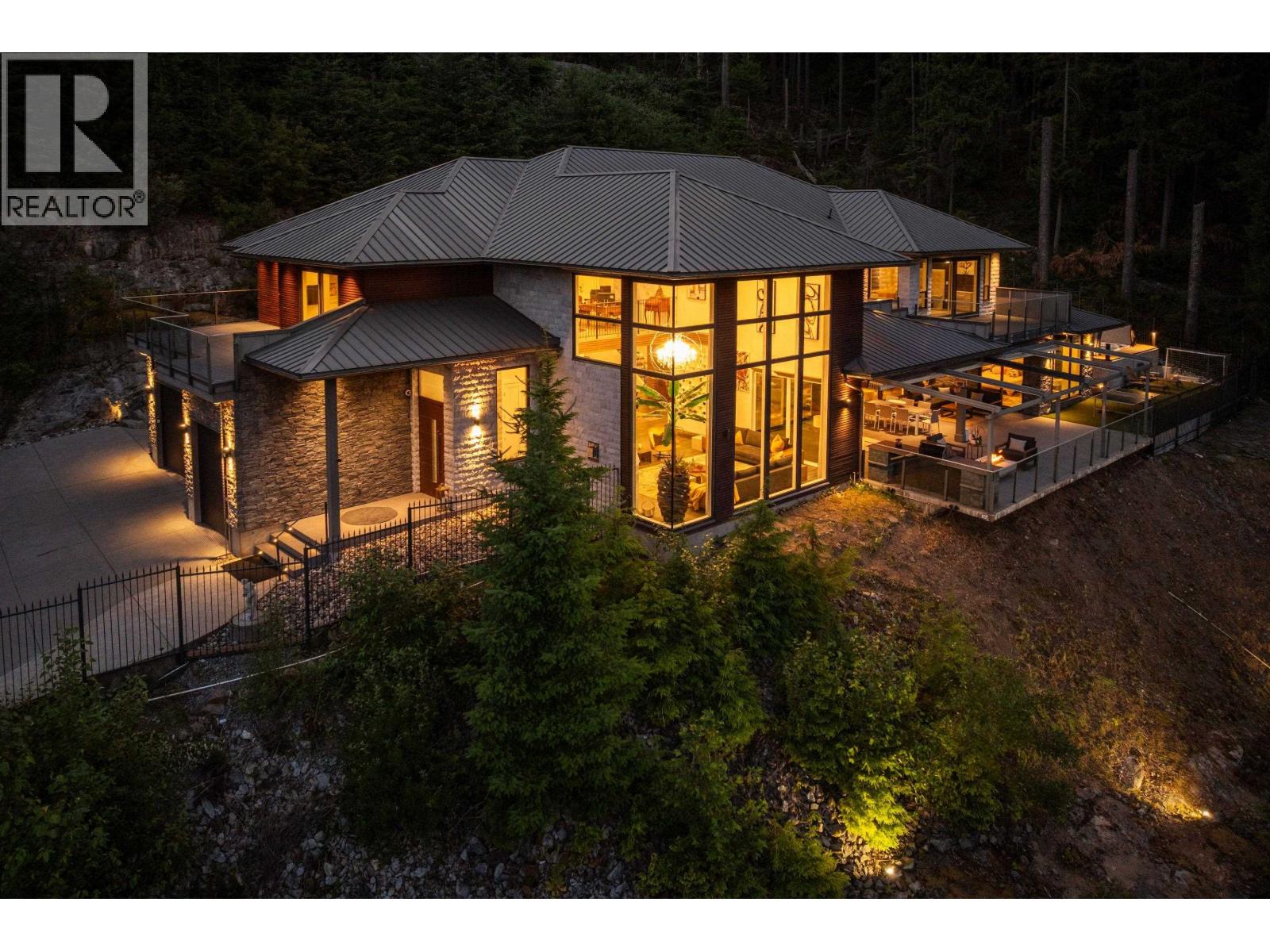 1083 UPLANDS DRIVE Property Image