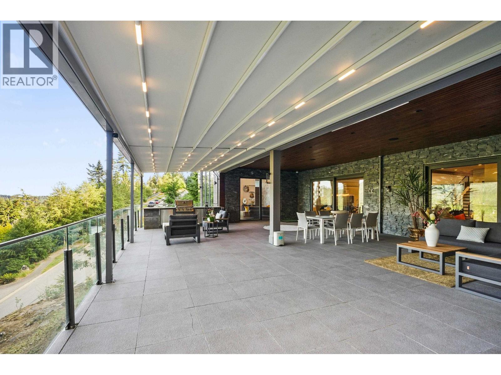 1083 Uplands Drive Property Photo 8
