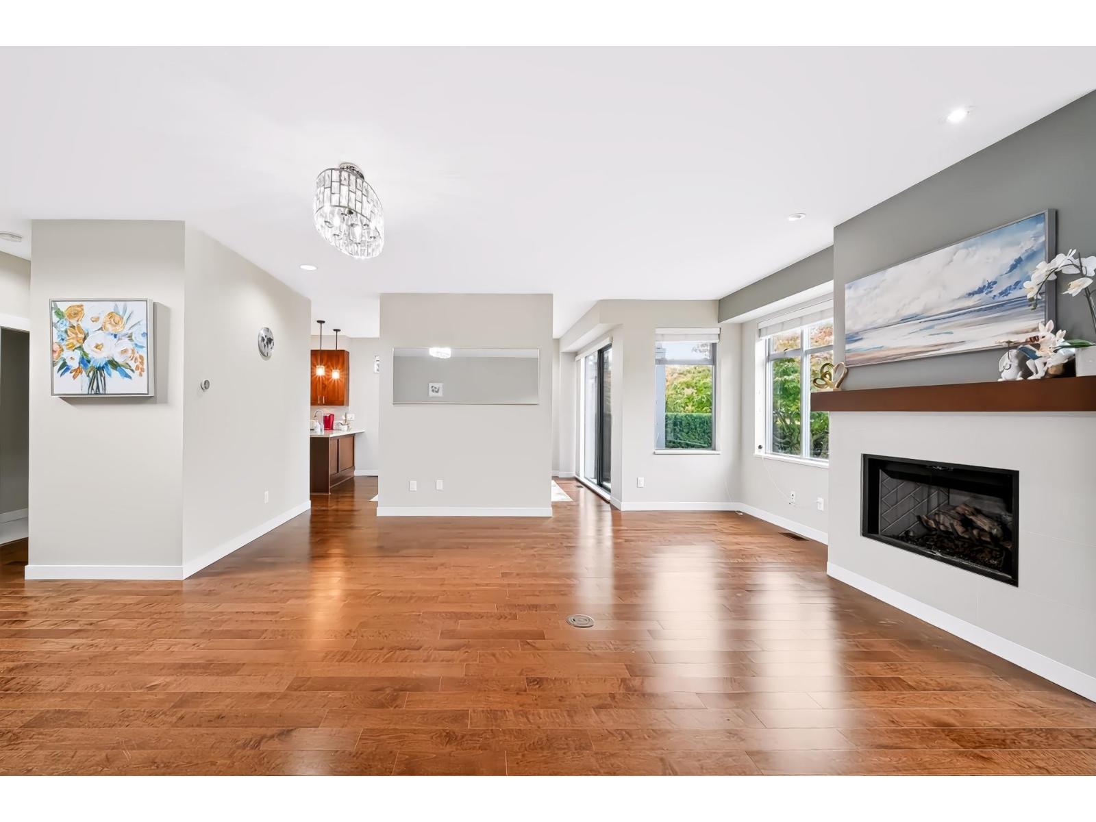 40 2603 162 Street Property Photo 7