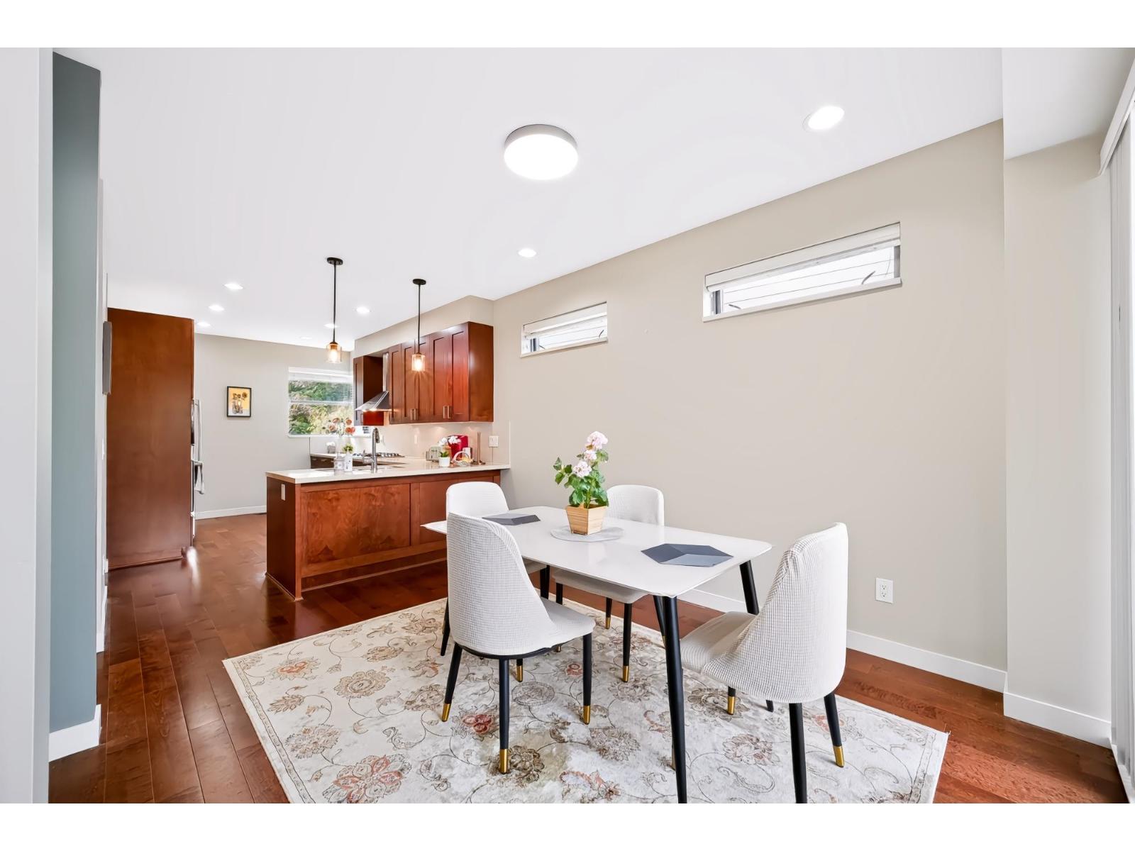 40 2603 162 Street Property Photo 10