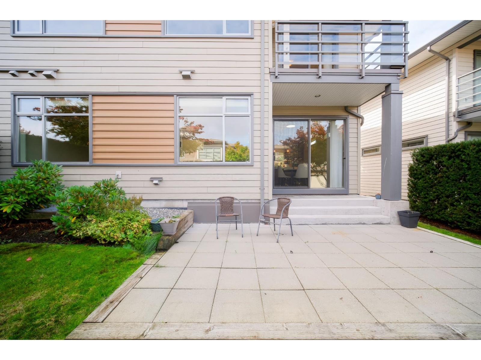 40 2603 162 Street Property Photo 16