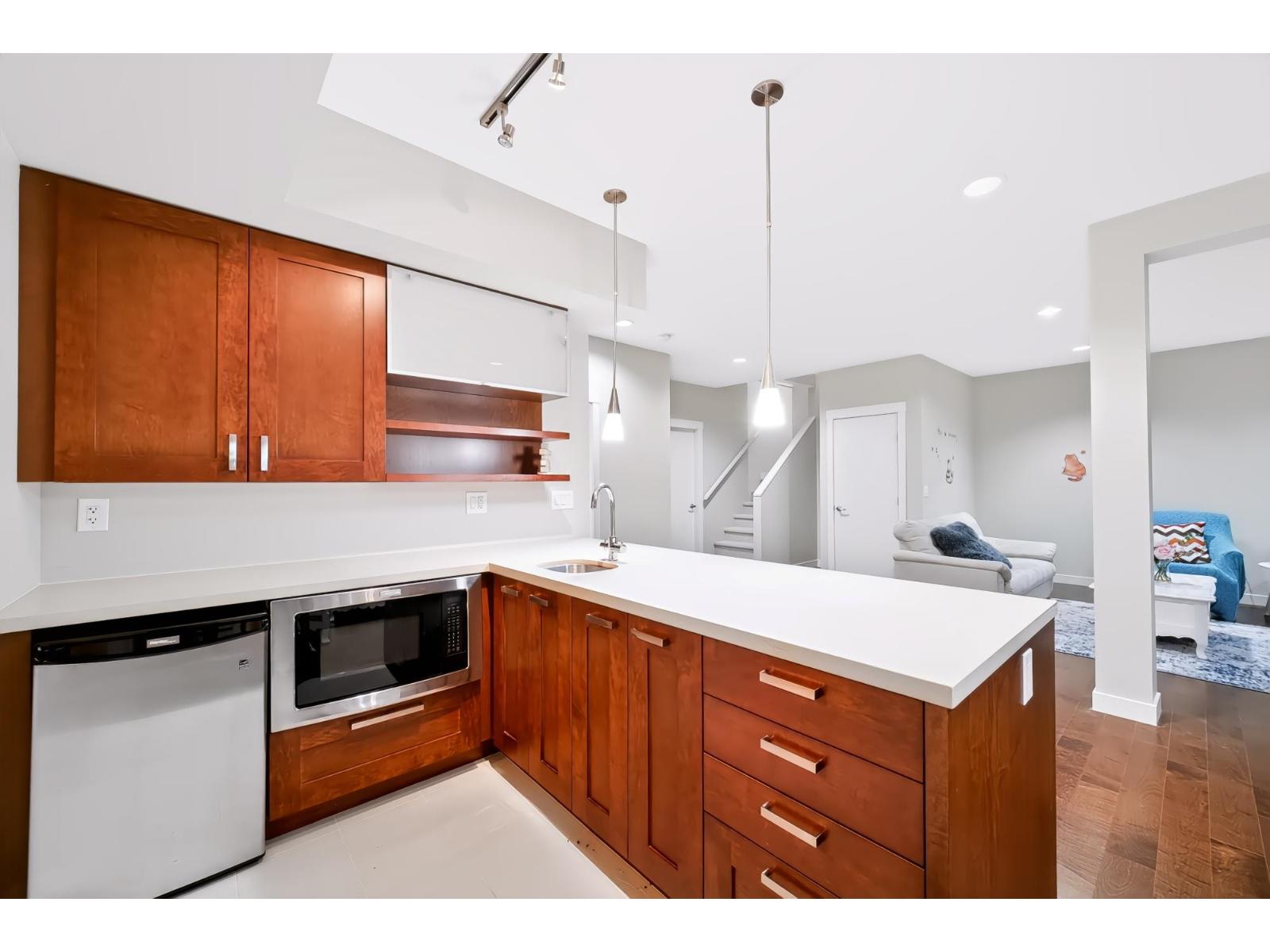 40 2603 162 Street Property Photo 29