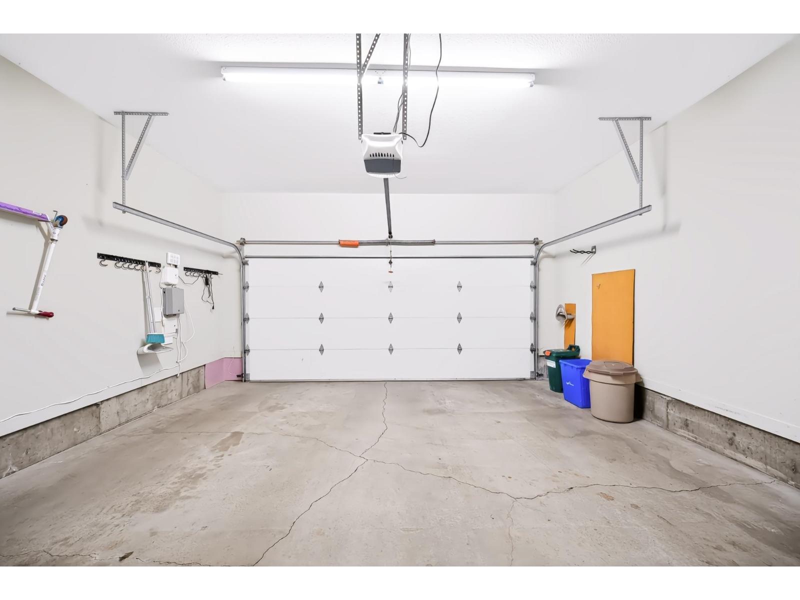 40 2603 162 Street Property Photo 32