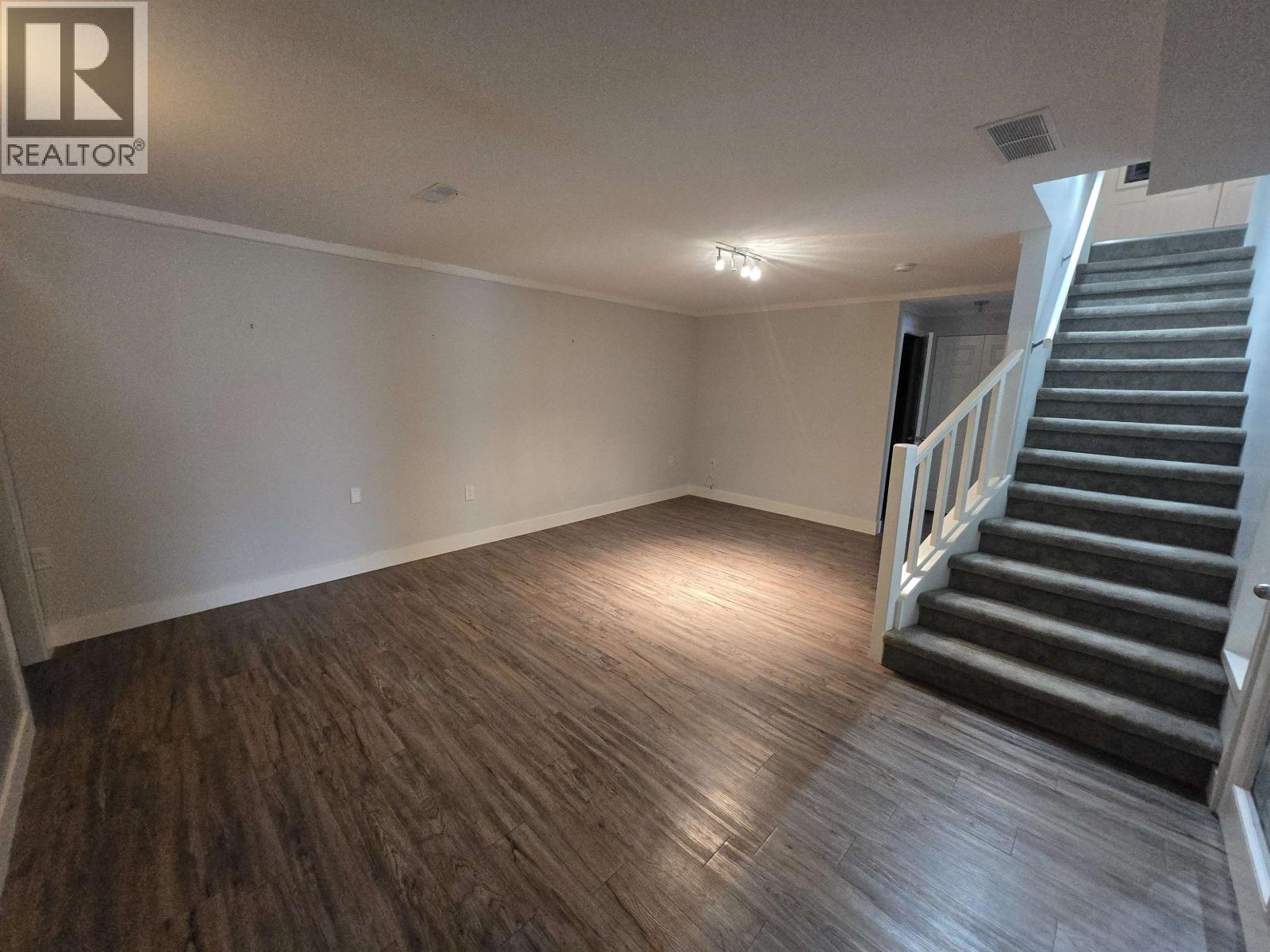 241 S Enemark Road Property Photo 23