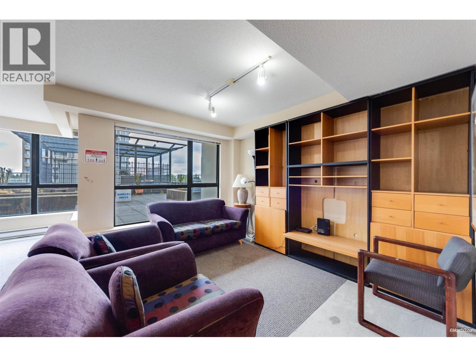 205 3438 Vanness Avenue Property Photo 11