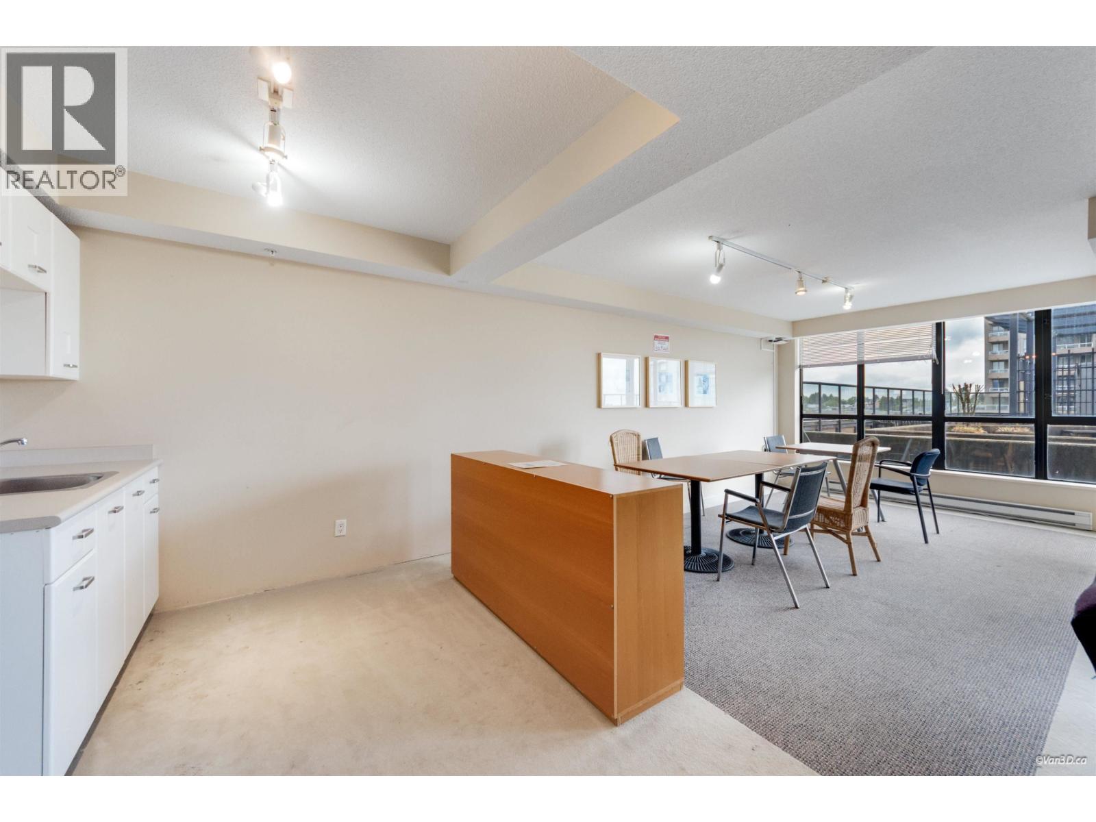205 3438 Vanness Avenue Property Photo 13